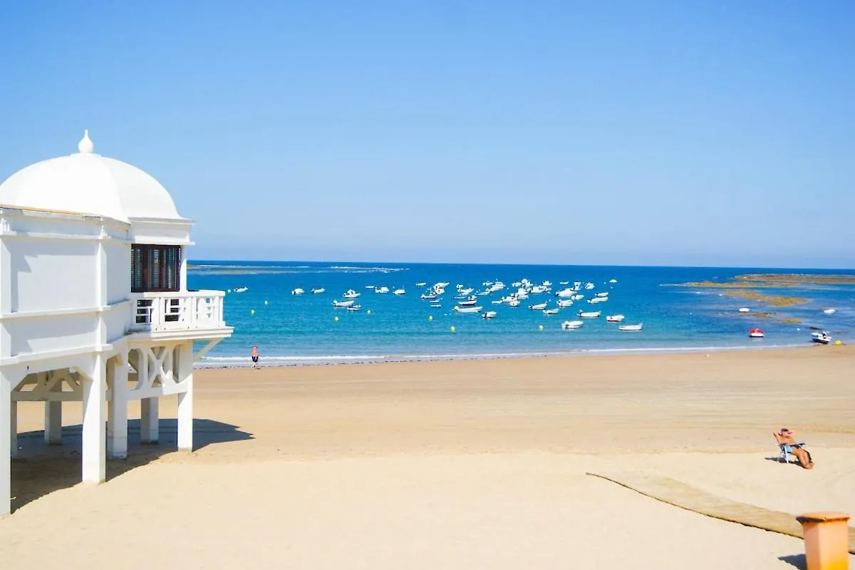 Appartamento Three Bedrooms In La Caleta Cadice