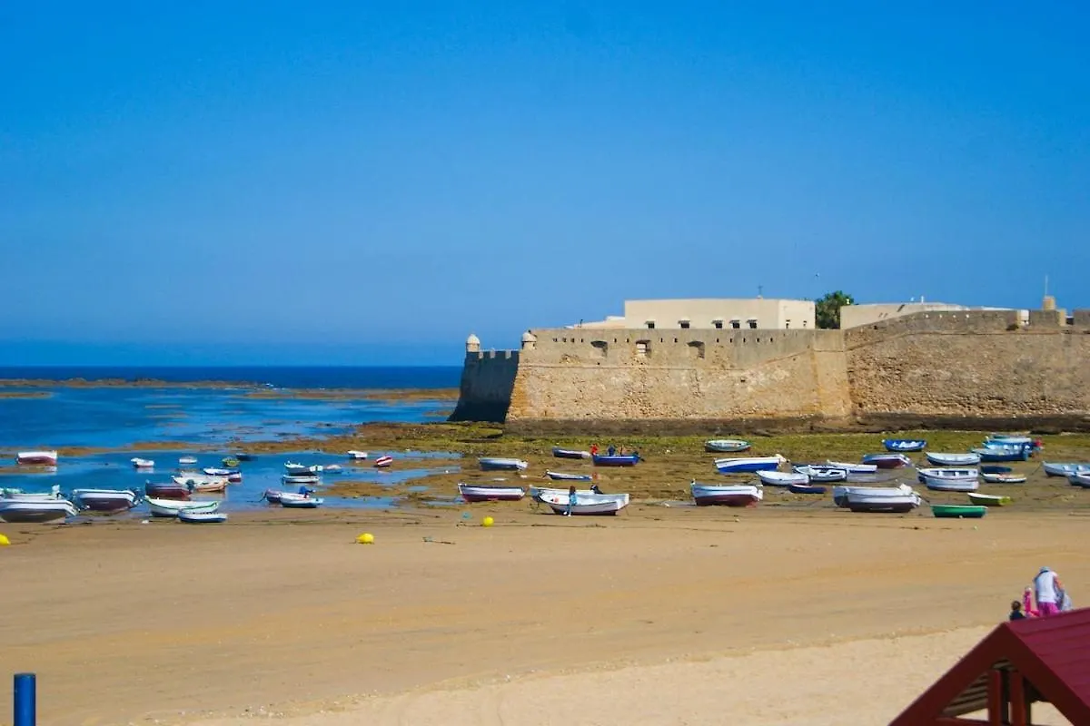 Three Bedrooms In La Caleta Cadice Appartamento