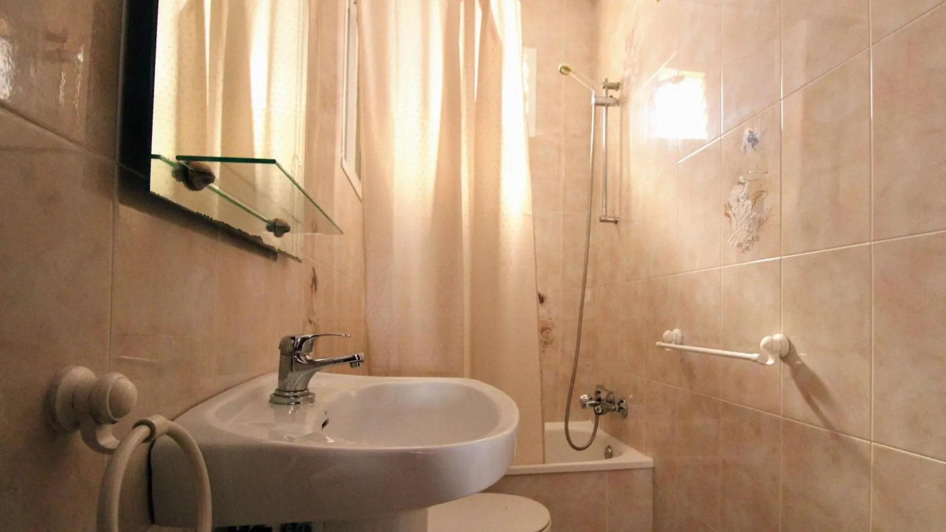 Appartamento Three Bedrooms In La Caleta Cadice
